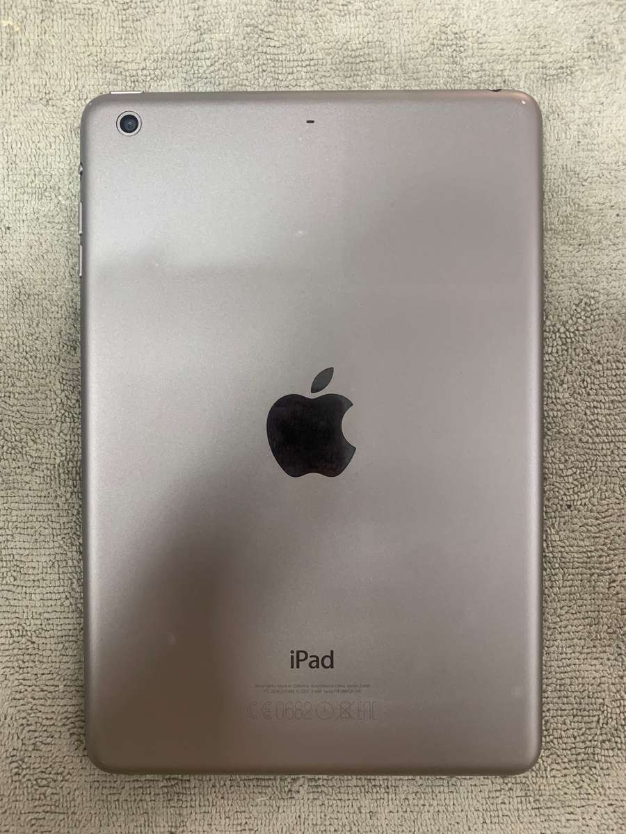 ipad mini 2 16GB Wifi only (Touch Cracked)