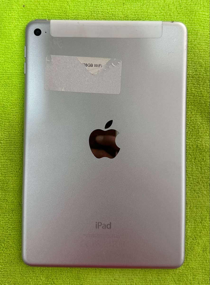 Apple iPad Mini 4 128GB WiFi + Cellular (Top Glass Cracked)