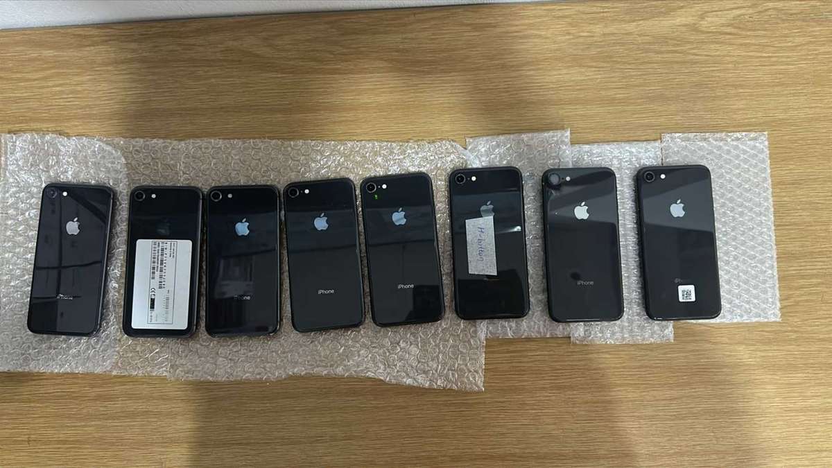 iPhone 8 64gb (As is )