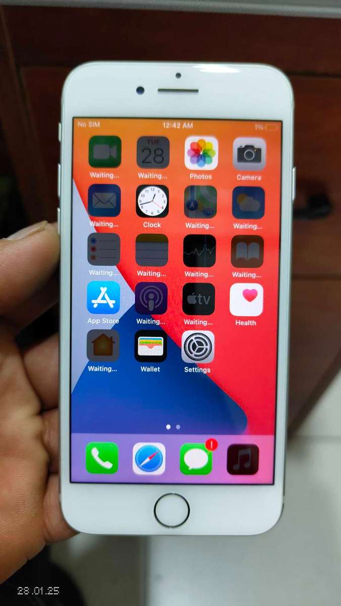 Apple iPhone 7 32GB silver ( Pre-owned)