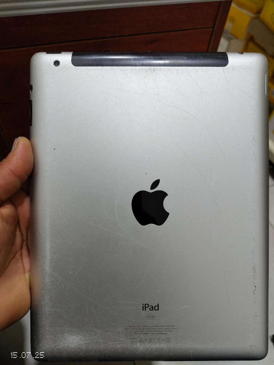 Apple iPad 2 16GB cell + WiFi white colour
