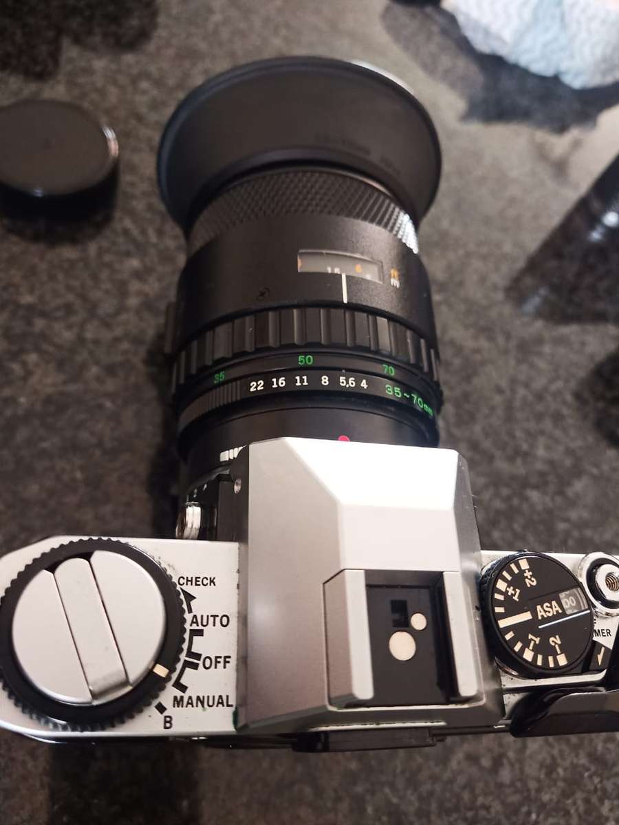 Near MINT Olympus OM-20 Silver SLR 35mm Film Camera AND RARE! NEAR MINT Olympus OM System ZUIKO Auto