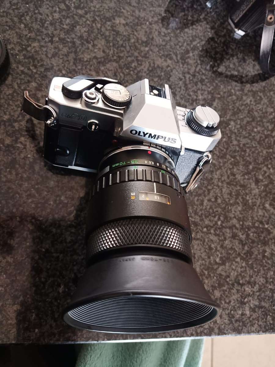 Near MINT Olympus OM-20 Silver SLR 35mm Film Camera AND RARE! NEAR MINT Olympus OM System ZUIKO Auto