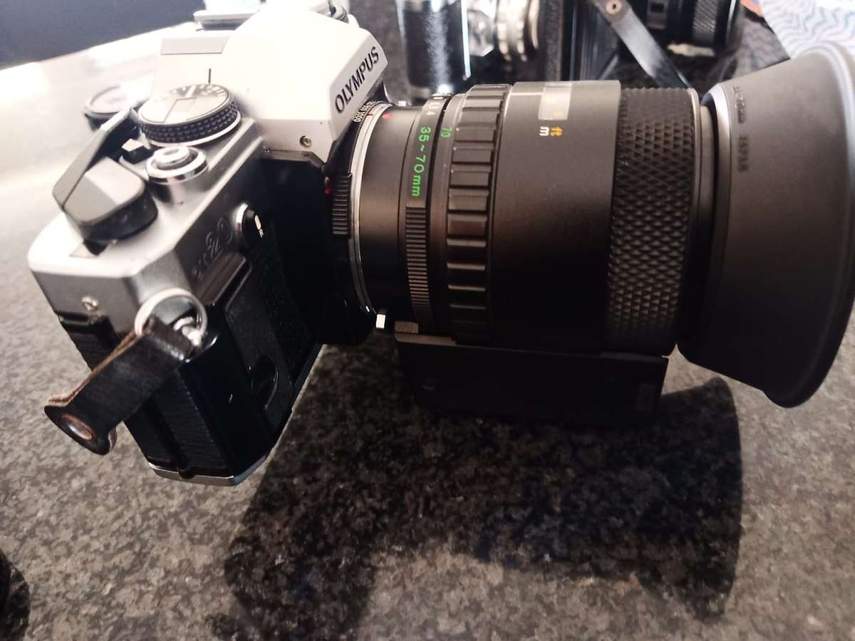 Near MINT Olympus OM-20 Silver SLR 35mm Film Camera AND RARE! NEAR MINT Olympus OM System ZUIKO Auto