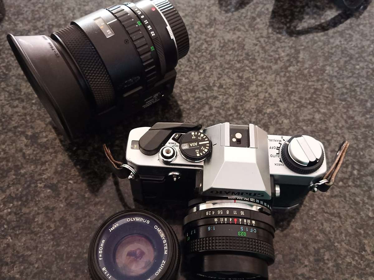 Near MINT Olympus OM-20 Silver SLR 35mm Film Camera AND RARE! NEAR MINT Olympus OM System ZUIKO Auto