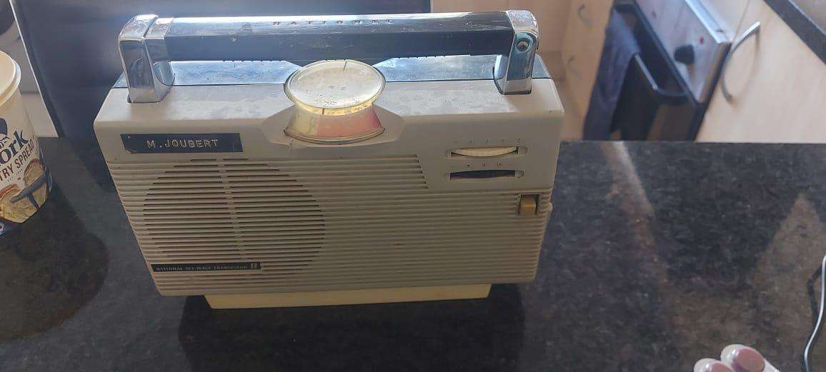 National All Wave Transistor radio made in Japan in the late 1950's not tested