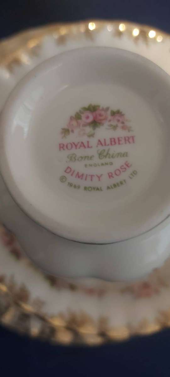 6x Royal Albert Dimity Rose Trio - Tea cup, saucer, side plate