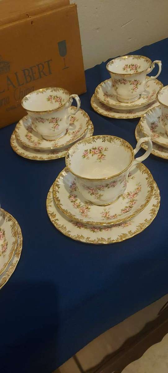 6x Royal Albert Dimity Rose Trio - Tea cup, saucer, side plate
