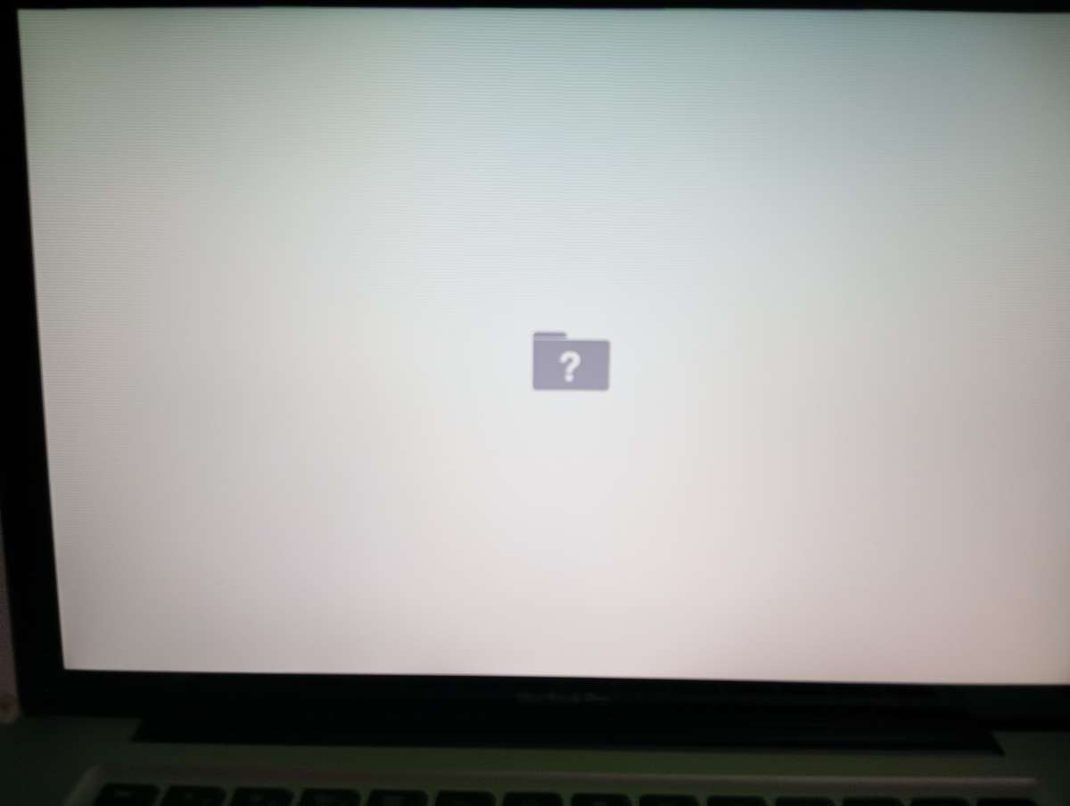 APPLE MACBOOK PRO 2011 | 15" SCREEN | INTEL i7 | 16GB RAM | 120GB SSD | PLEASE READ !!