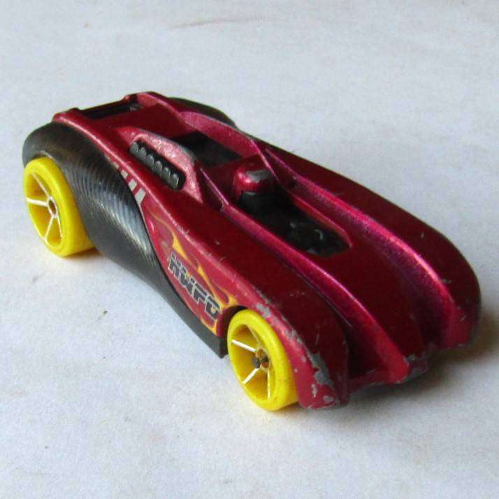 2011 Hot Wheels V5334 Car
