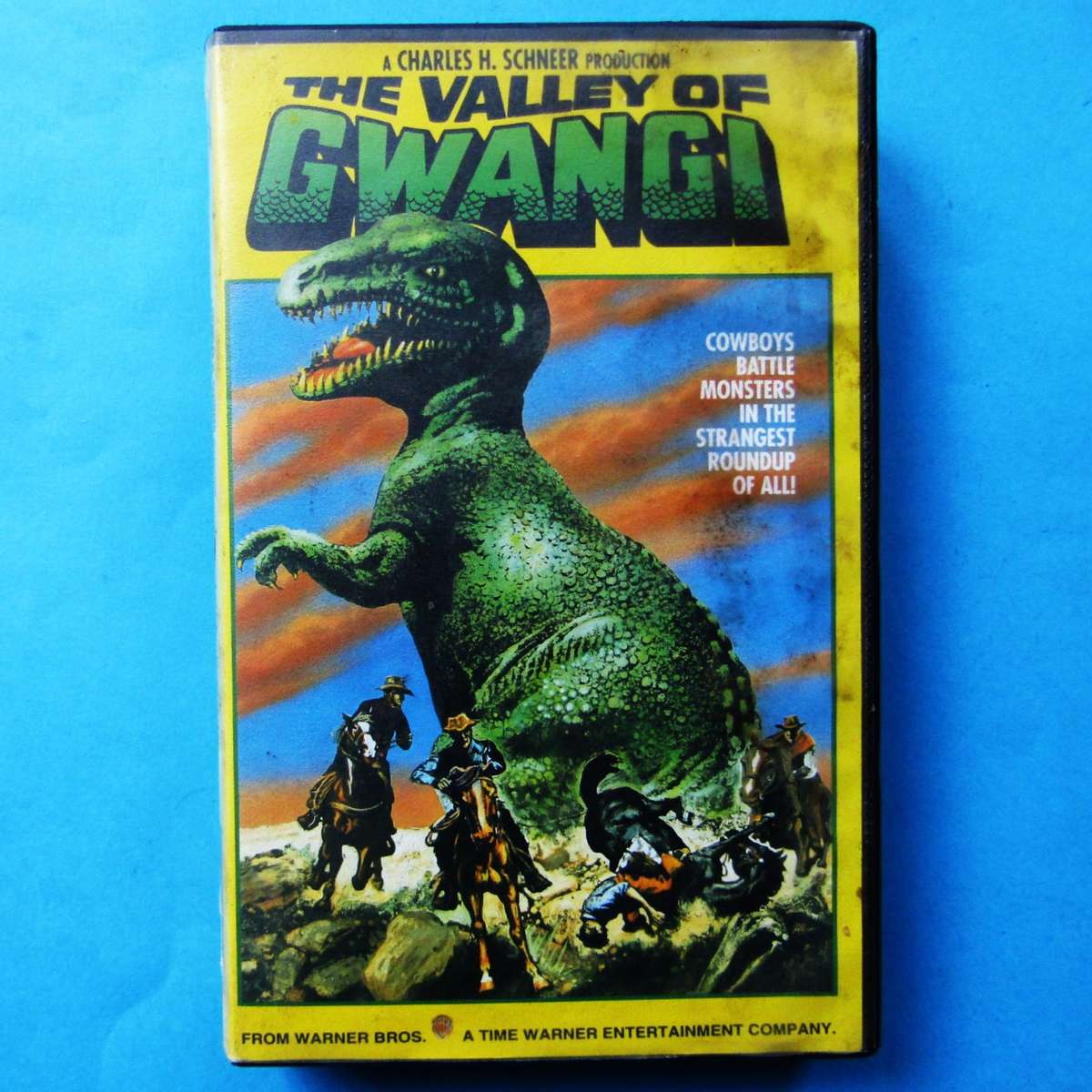 The Valley of Gwangi - Dinosaur Western Movie VHS Tape (1991)