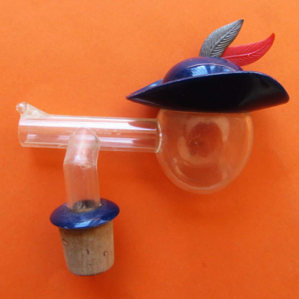 Old Pernod Gun Shaped Bottle Pourer / Stopper