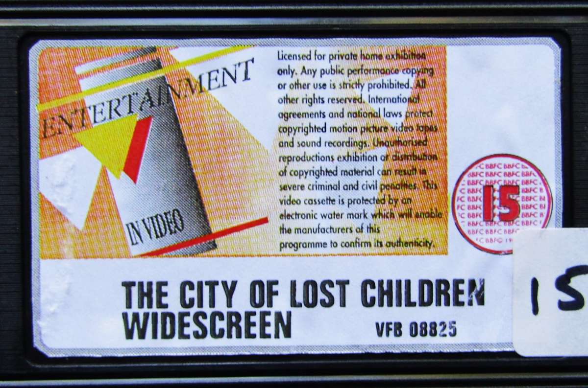 The City of Lost Children - Movie VHS Tape (1995)