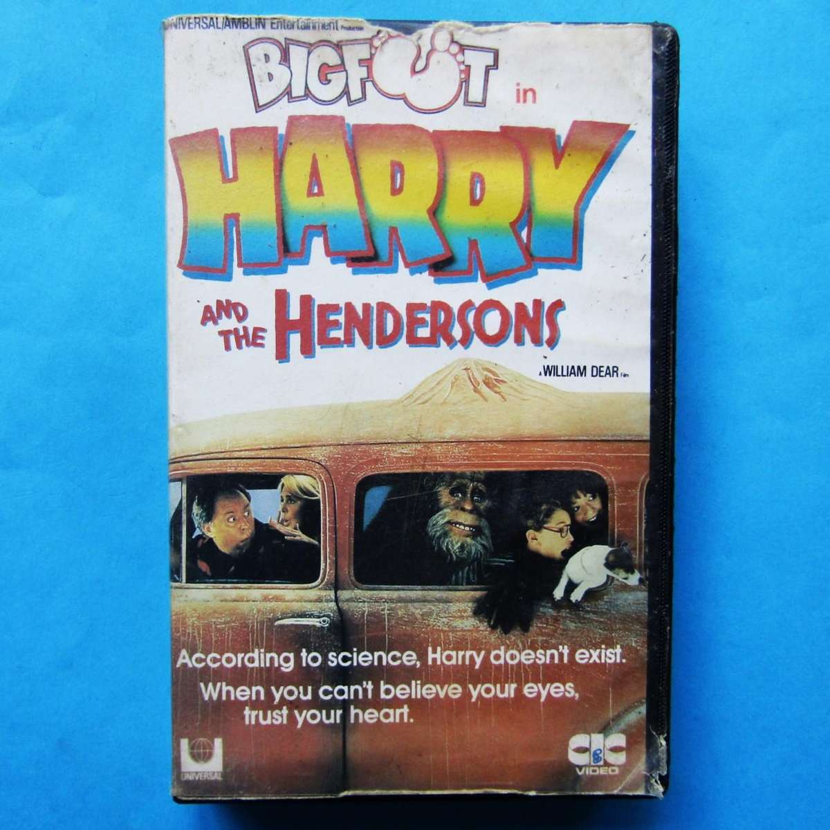 Harry and the Hendersons - Bigfoot Movie VHS Tape (1987)