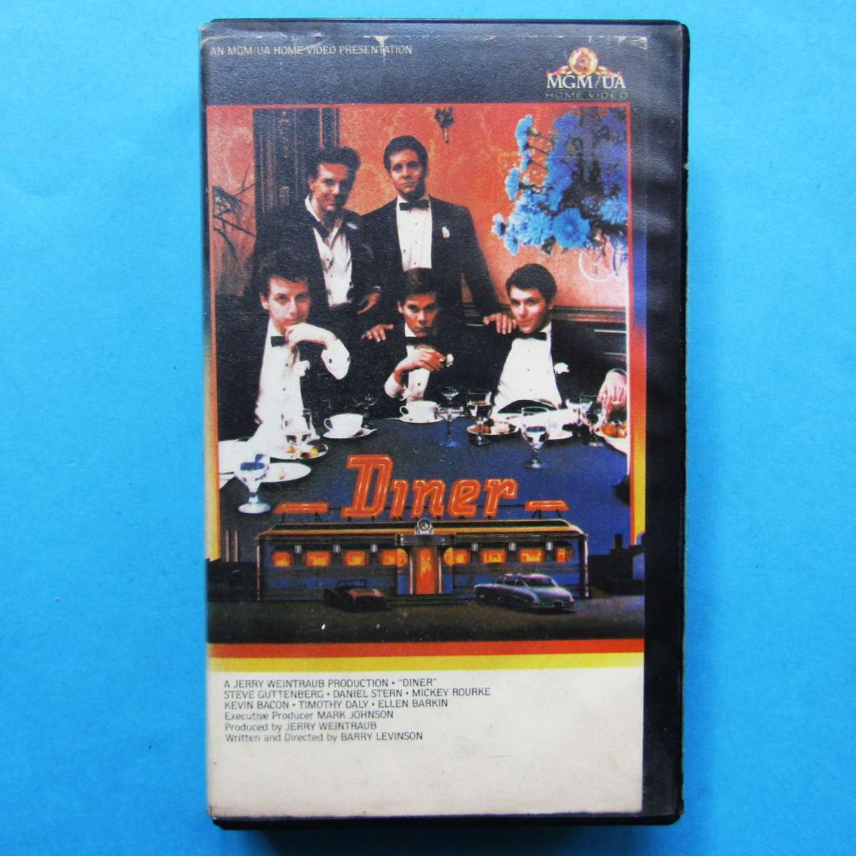 Diner - Mickey Rourke - Movie VHS Tape (1983)