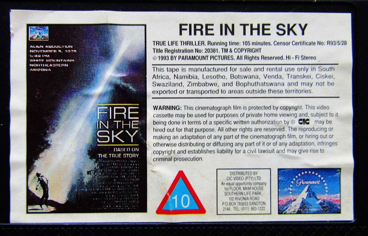 Fire in the Sky - Alien Invasion Movie VHS Tape (1993)