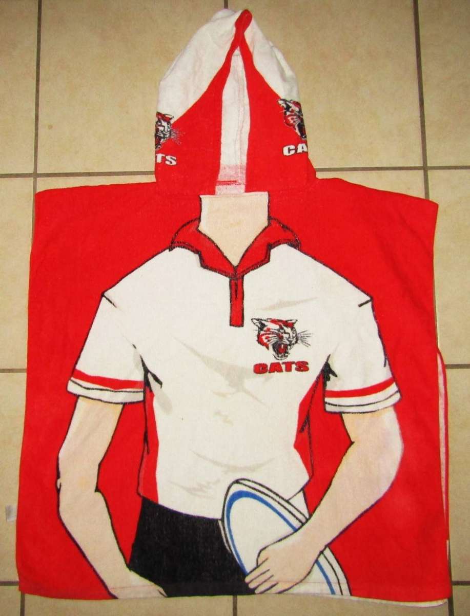 Old Cats Rugby Hooded Towel