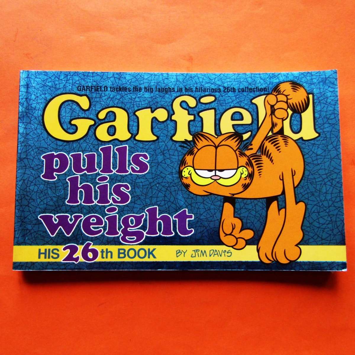 Garfield Pulls His Weight - Cartoon Book (1994)