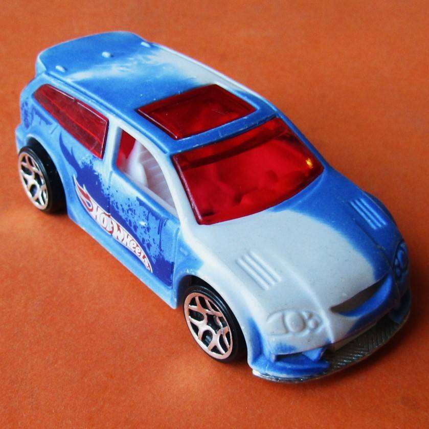 2002 Hot Wheels Audacious Car
