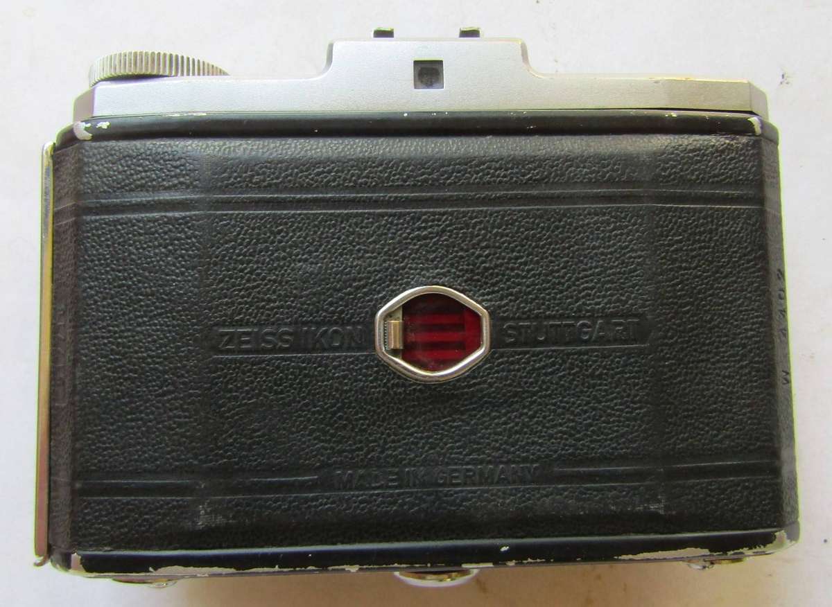 Vintage Zeiss Ikon Nettar Foldout Camera with Novar Lens