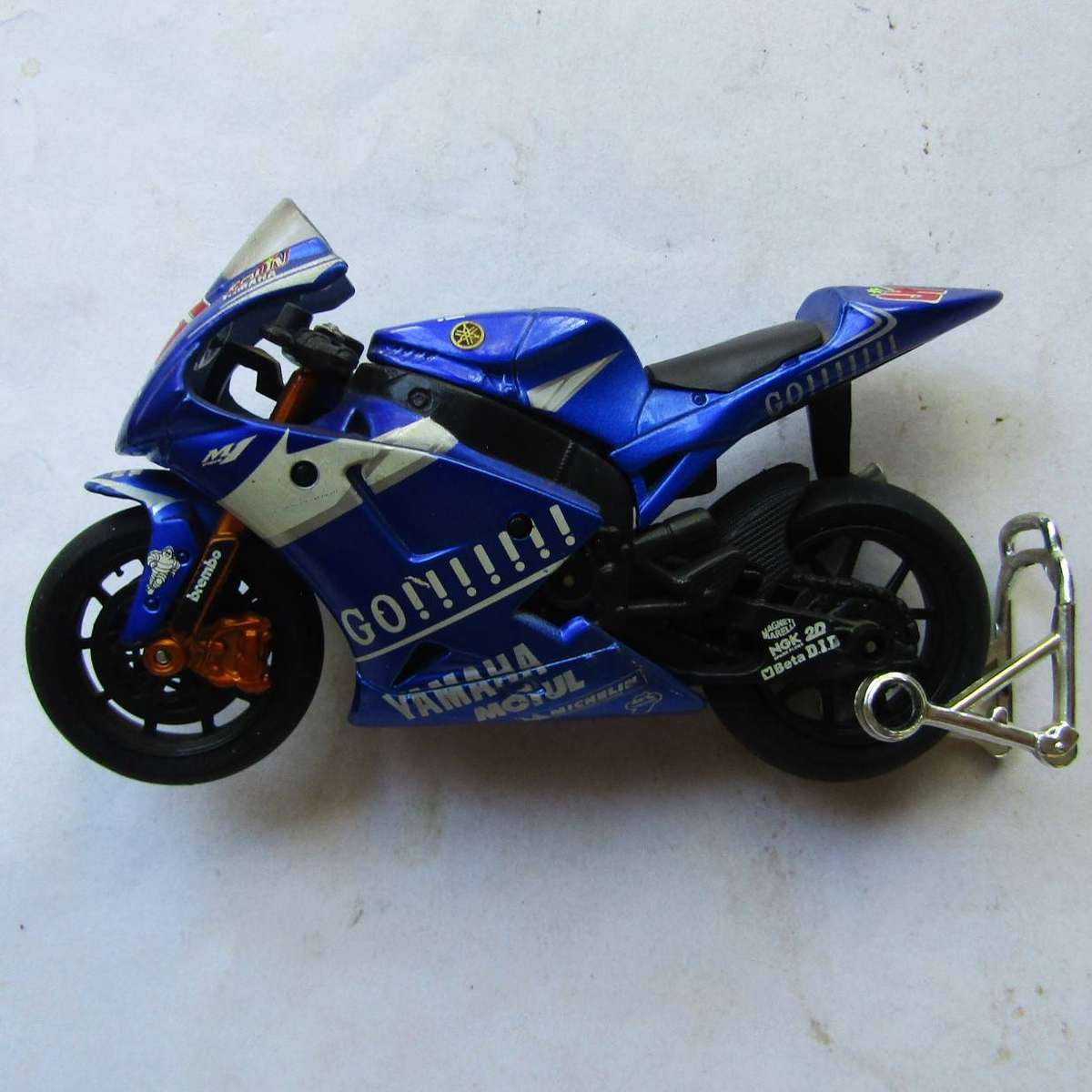 Maisto Colin Edwards Yamaha MotoGP Bike