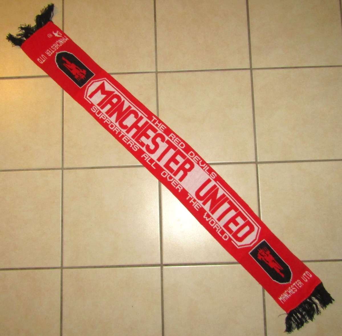 Old Manchester United Supporter Scarf
