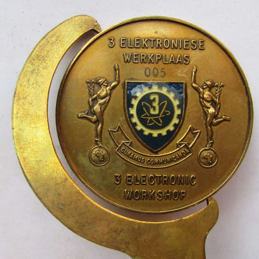 1989 SADF 3 Electronic Workshop Pretoria Parade Medal Plaque