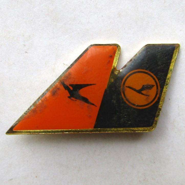 Old Lufthansa and SAA Airways Flying Springbok Pin Badge