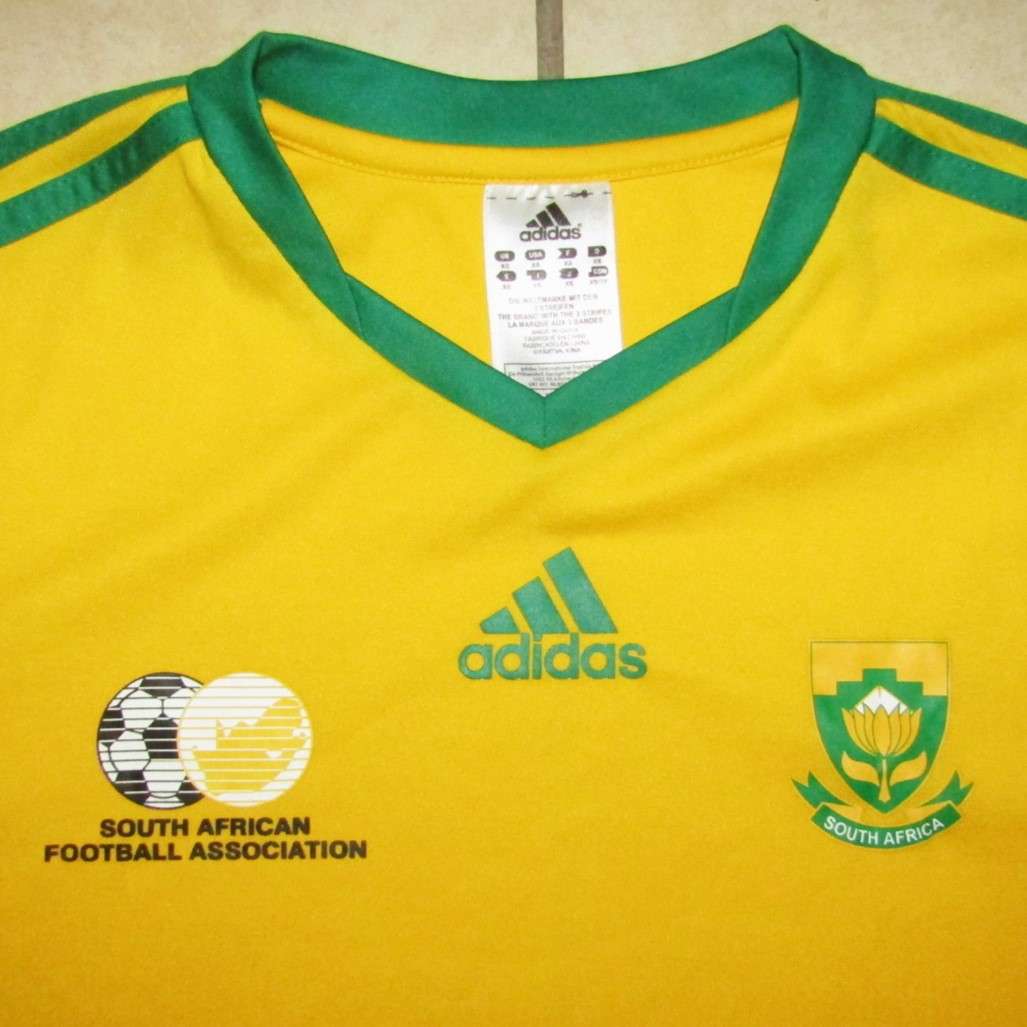 Old Adidas SA Football Jersey - Size XS