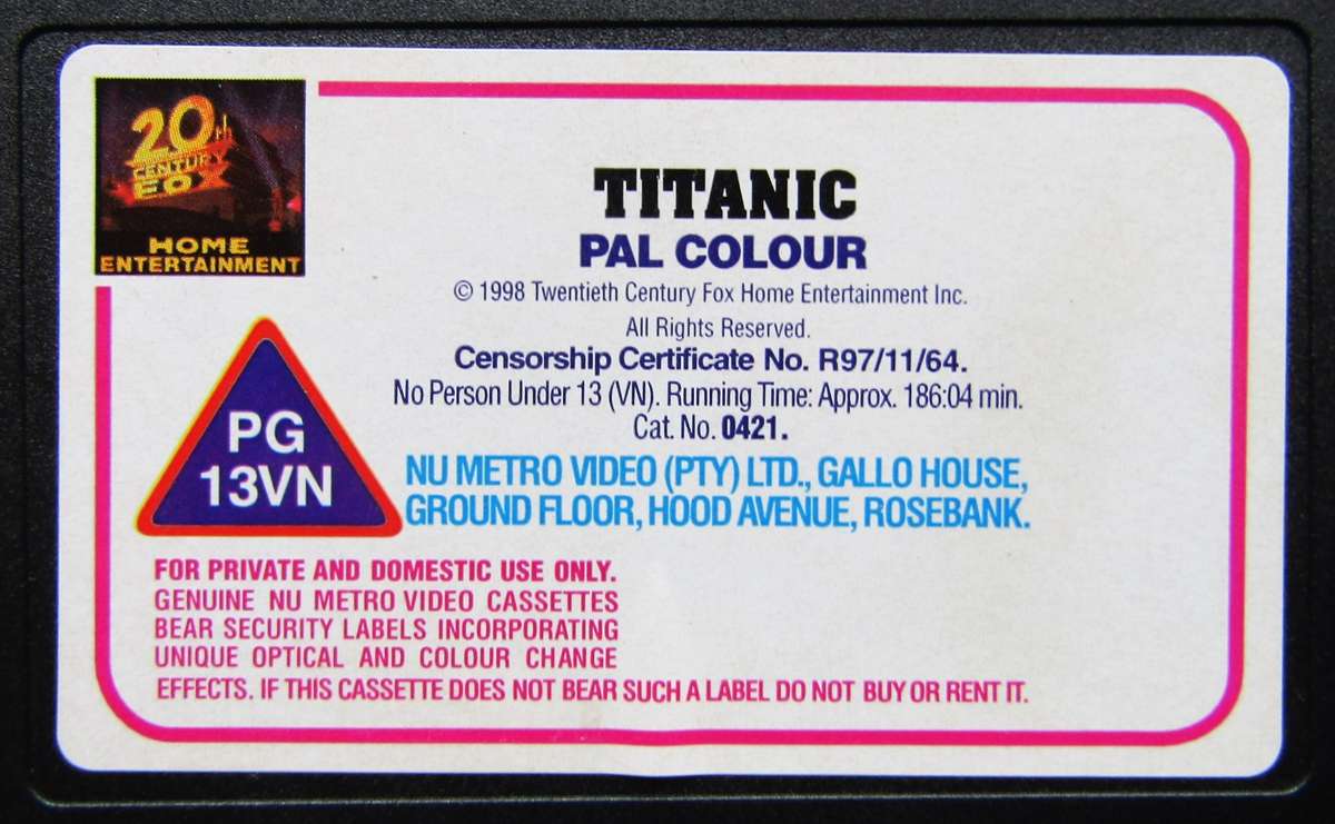 Titanic - Leonardo DiCaprio - Movie VHS Tape (1998)