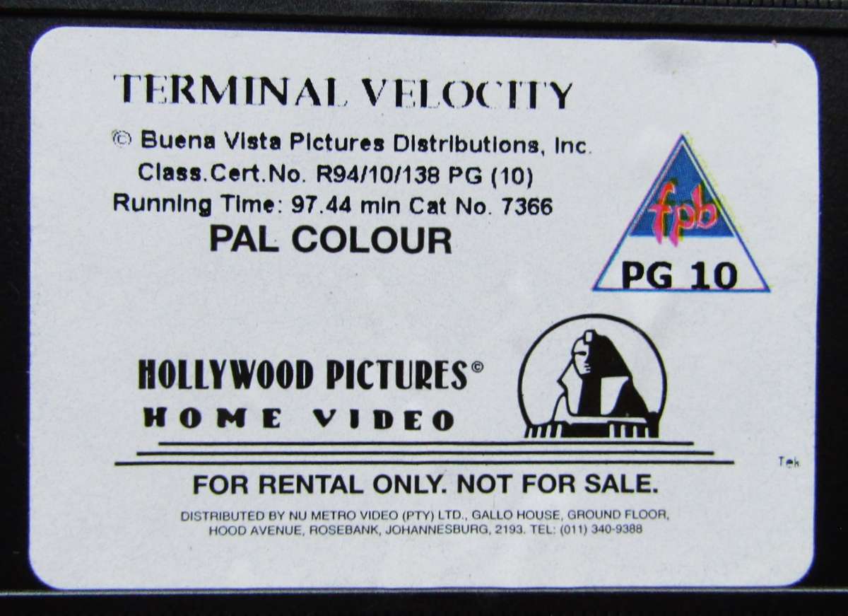 Terminal Velocity - Charlie Sheen - Movie VHS Tape (1994)