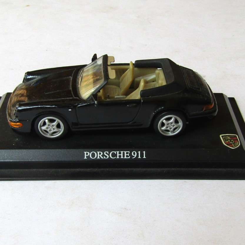 1:43 Porsche 911 Model Car