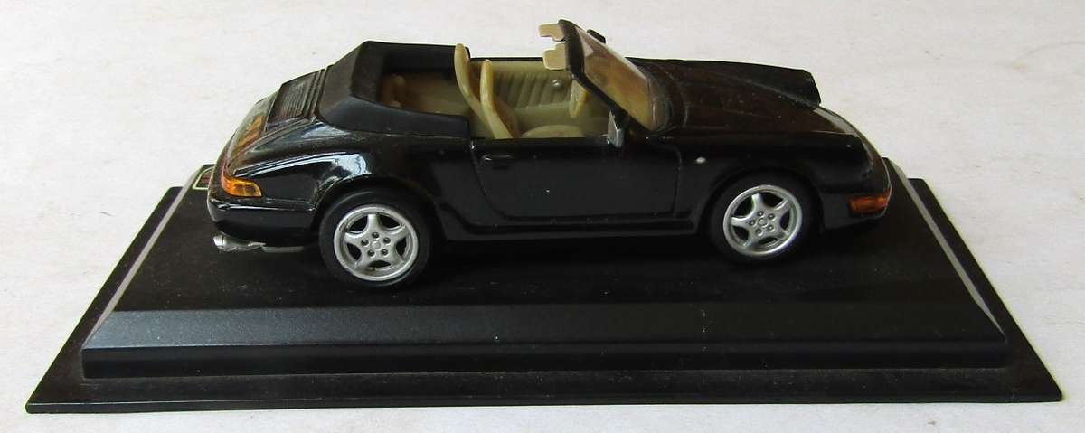 1:43 Porsche 911 Model Car
