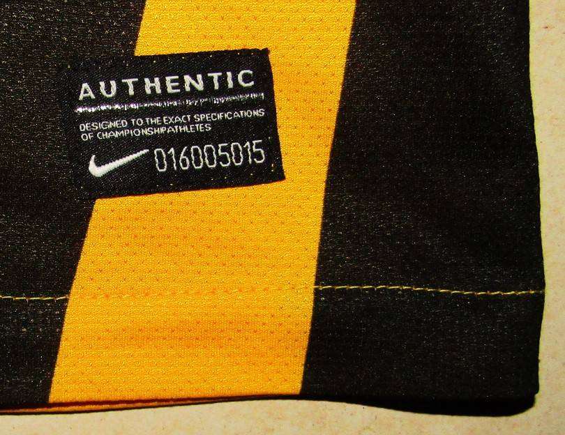 Old Nike Kaizer Chiefs Football Jersey - Medium Size