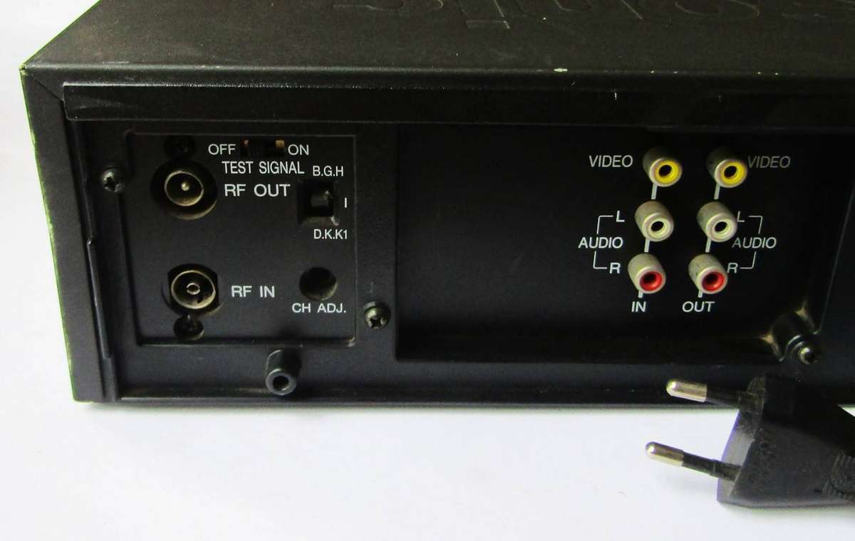 Panasonic VCR Video Cassette Recorder / VHS Player - Working