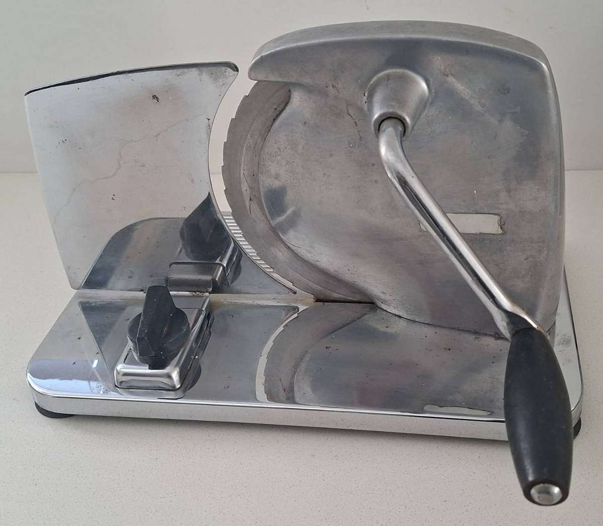 Vintage Pineware Bread / Meat Slicer