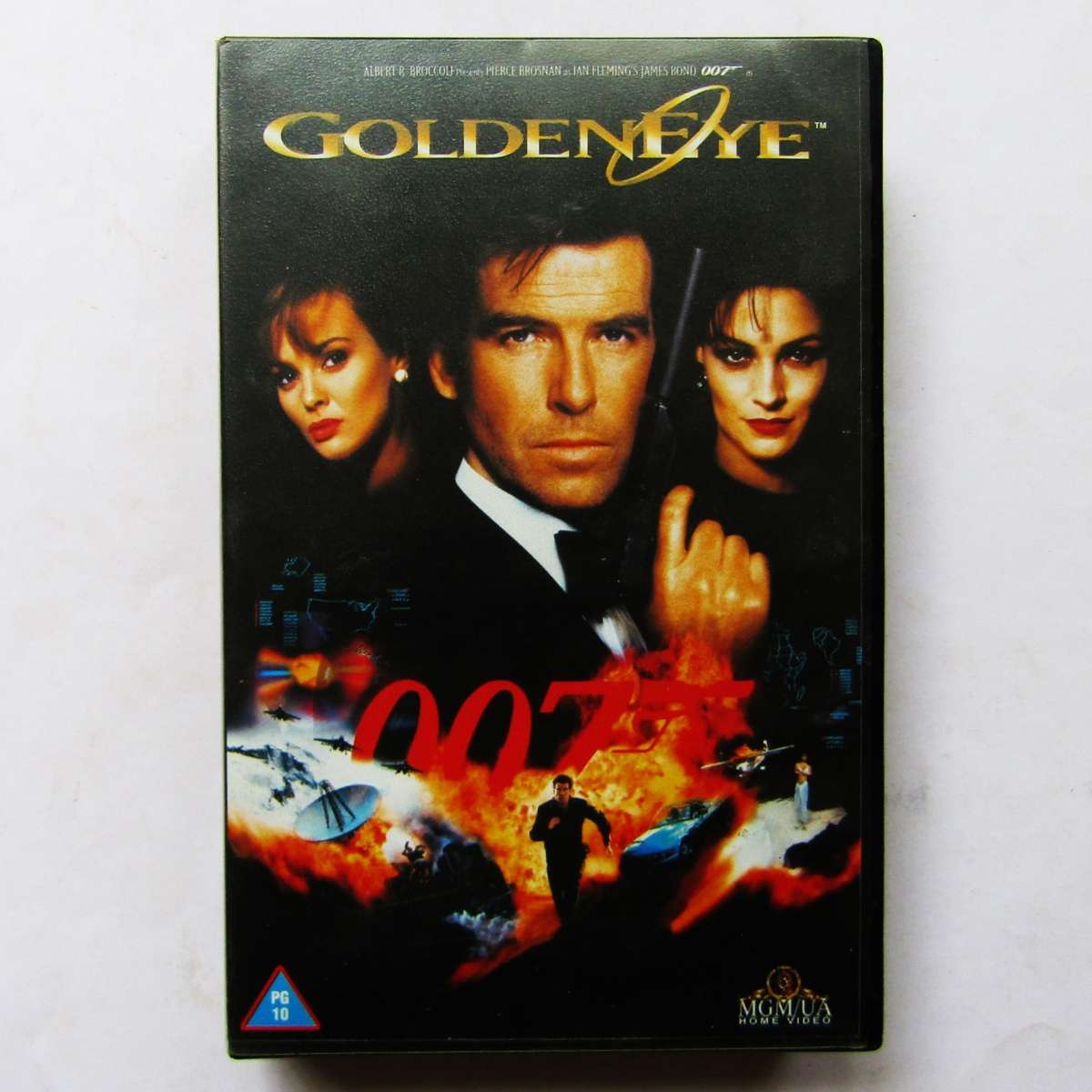 GoldenEye - James Bond 007 - Movie VHS Tape (1995)