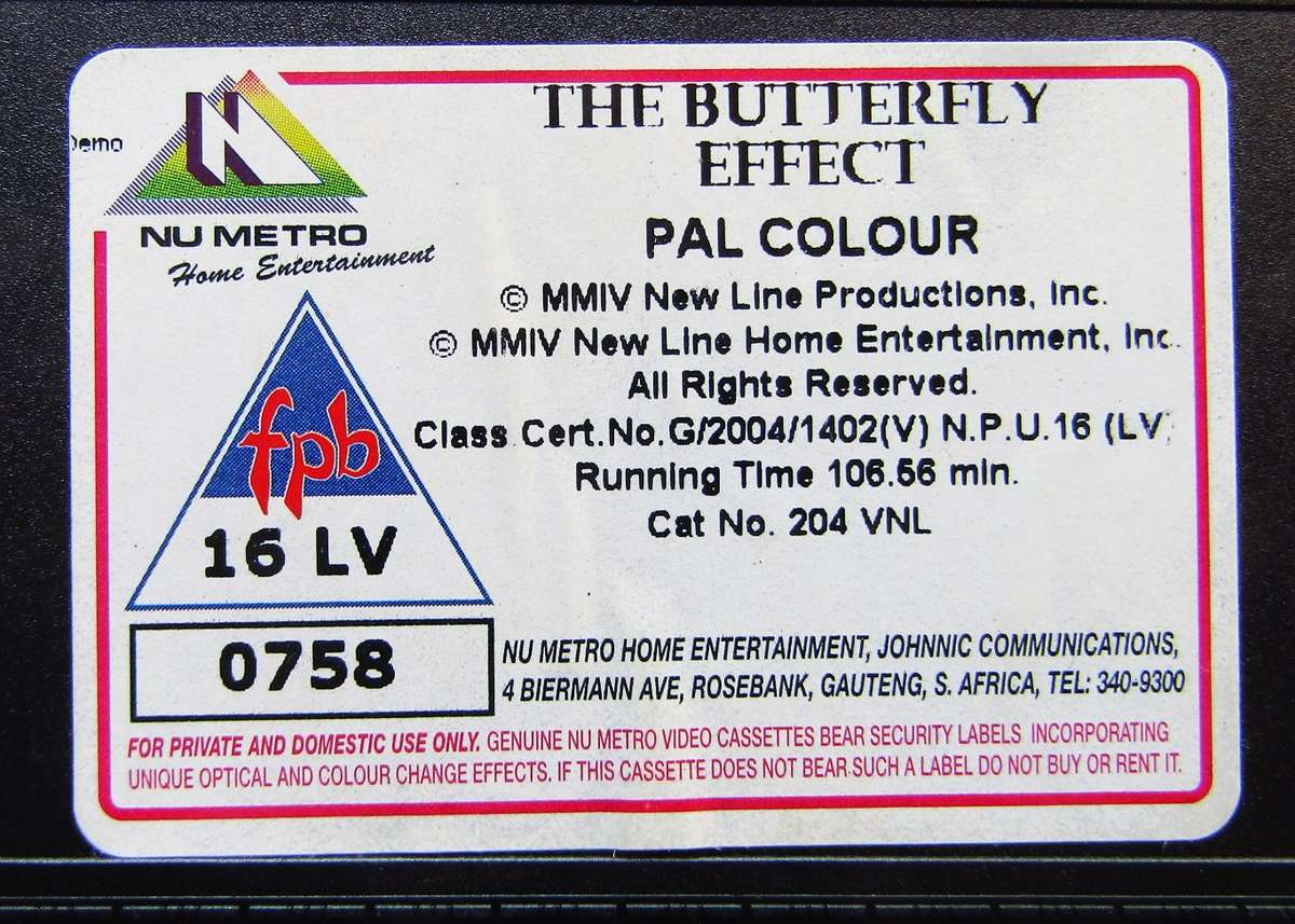 The Butterfly Effect - Ashton Kutcher - Movie VHS Tape (2004)