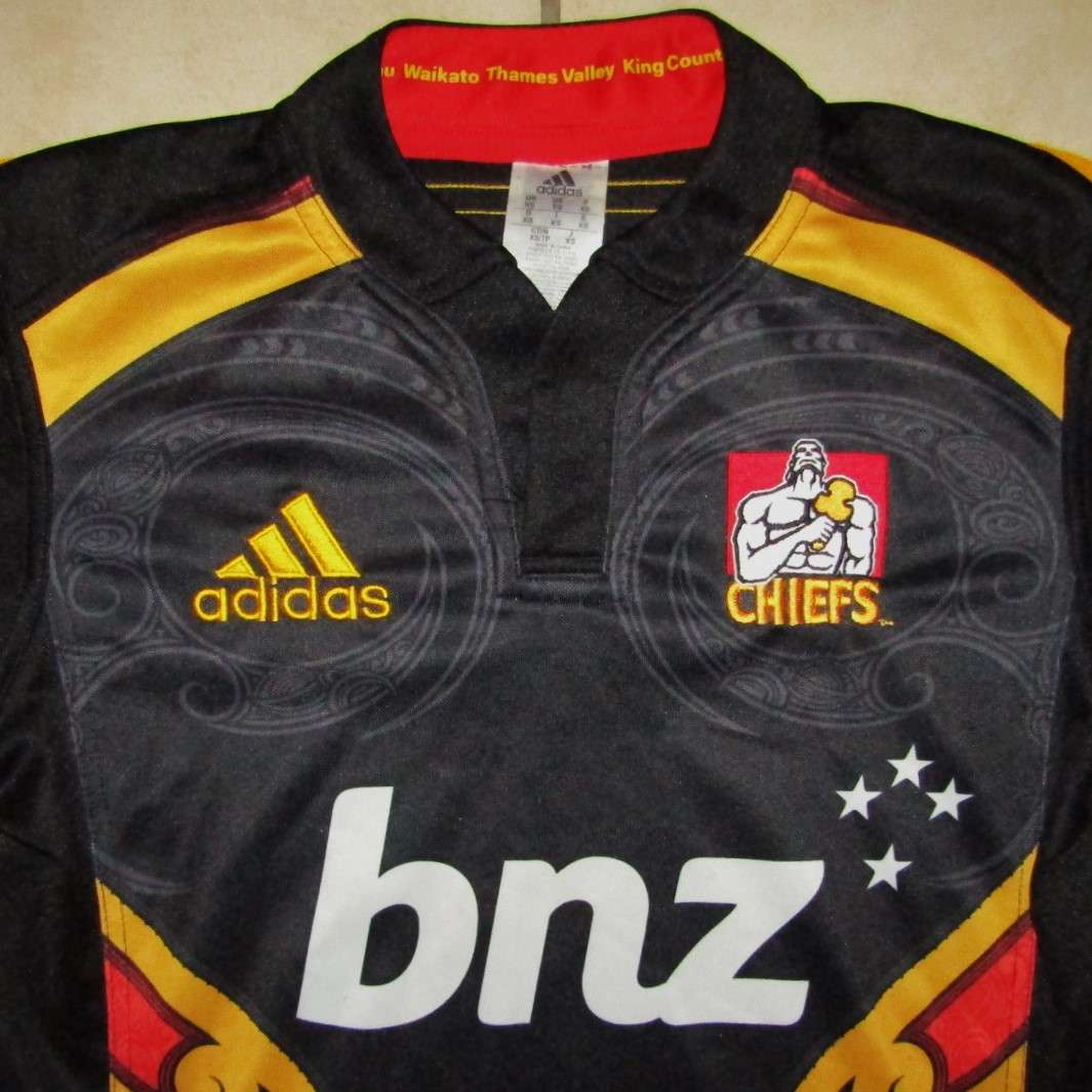 Old Chiefs Super Rugby Jersey - Size XS