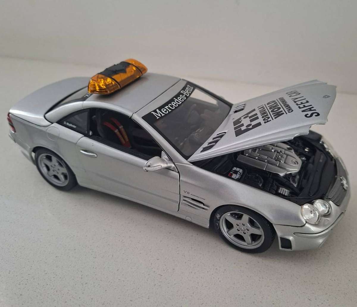 Old Maisto 1/18 Scale SL 55 AMG Safety Car