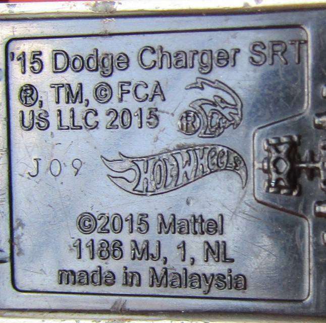 2015 Hot Wheels Dodge Charger SRT Car