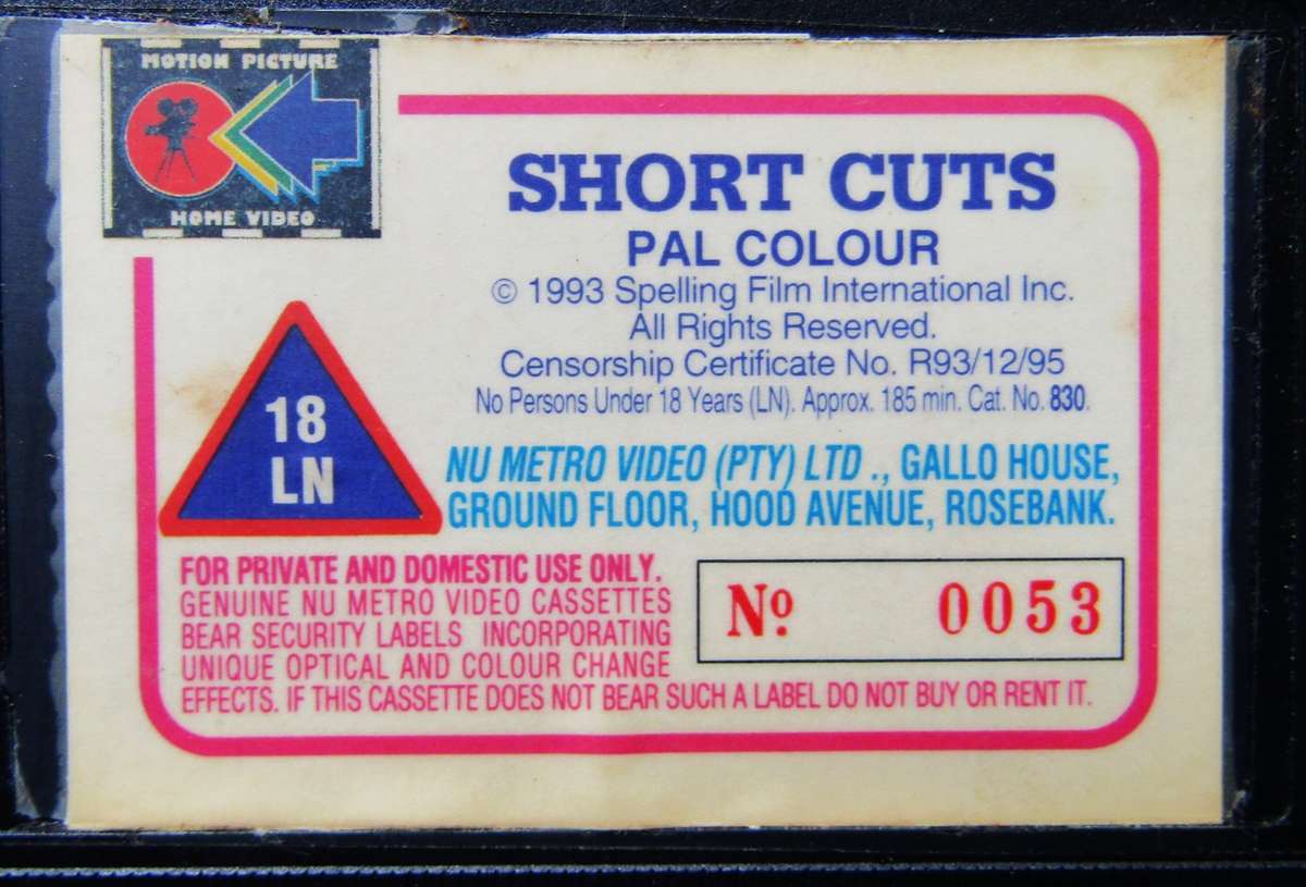 Short Cuts - Dark Comedy Movie VHS Tape (1993)