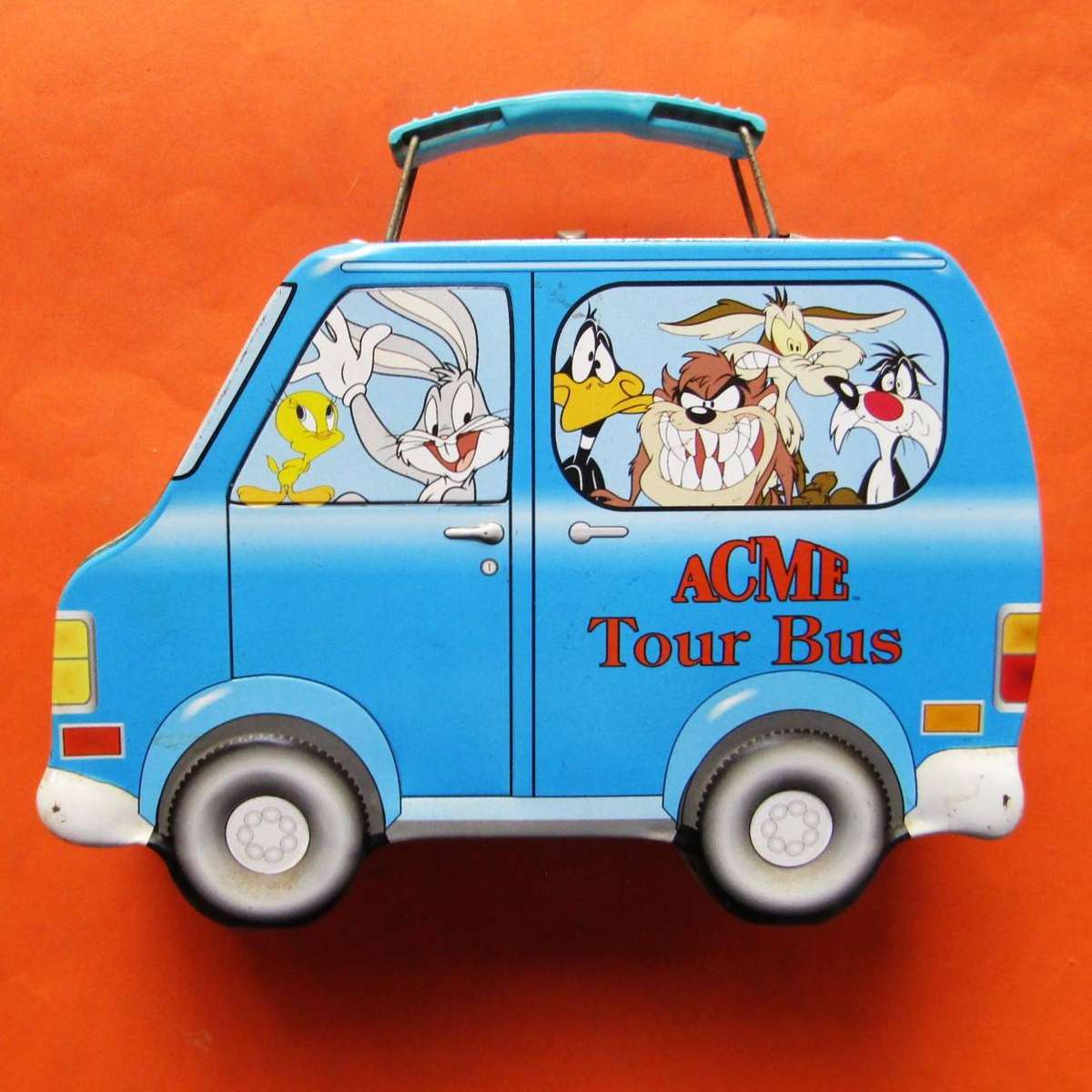 1999 Looney Tunes Tour Bus Metal Lunchbox Tin