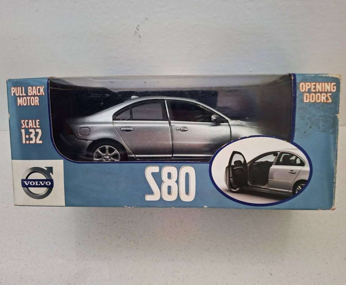 Old Volvo S80 1:32 Scale Car