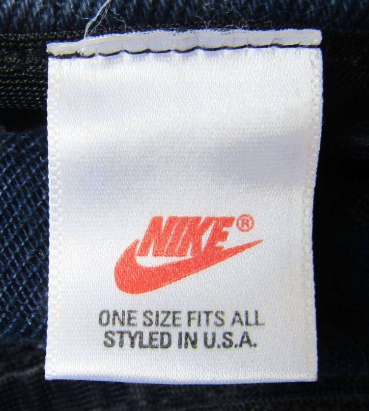 Vintage 90s Nike Navy Blue and Red Cap