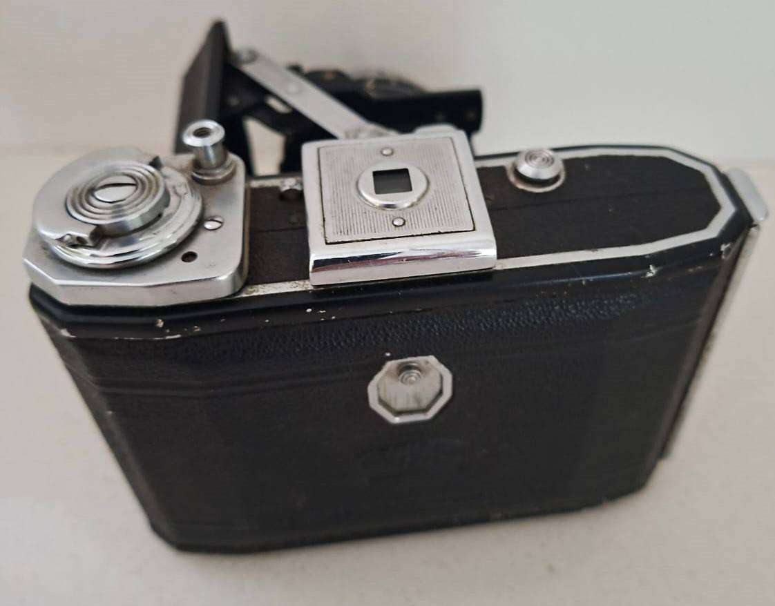 Vintage Zeiss Ikon Ikonta 75mm Fold Out Camera - Made in Germany