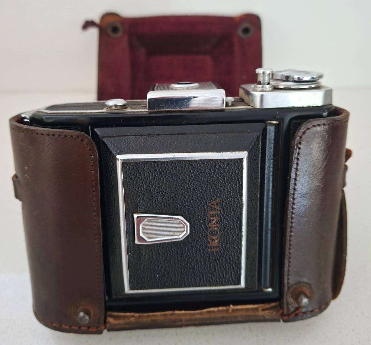Vintage Zeiss Ikon Ikonta 75mm Fold Out Camera - Made in Germany