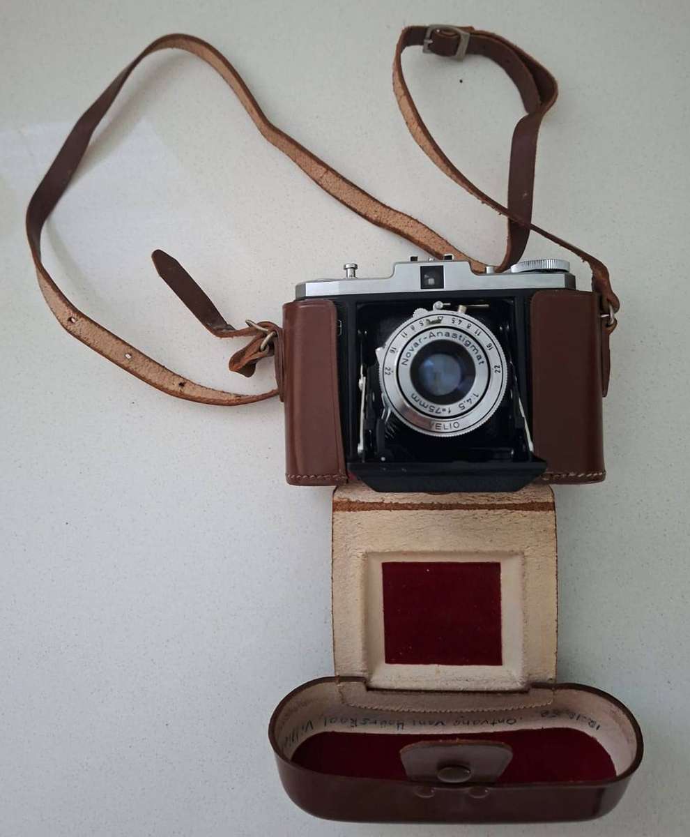Vintage Zeiss Ikon Nettar Velio 75mm Fold Out Camera - Made in Germany