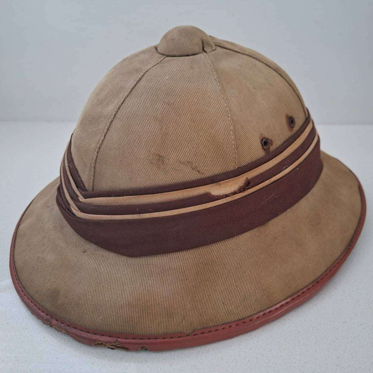Old Rhodesia Army Pith Helmet - Size 59