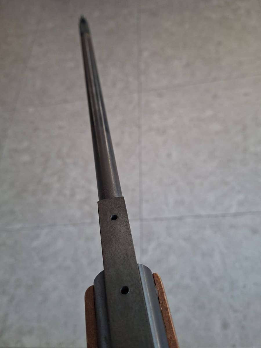 Vintage Cometa ,177 Model 220 Air Rifle